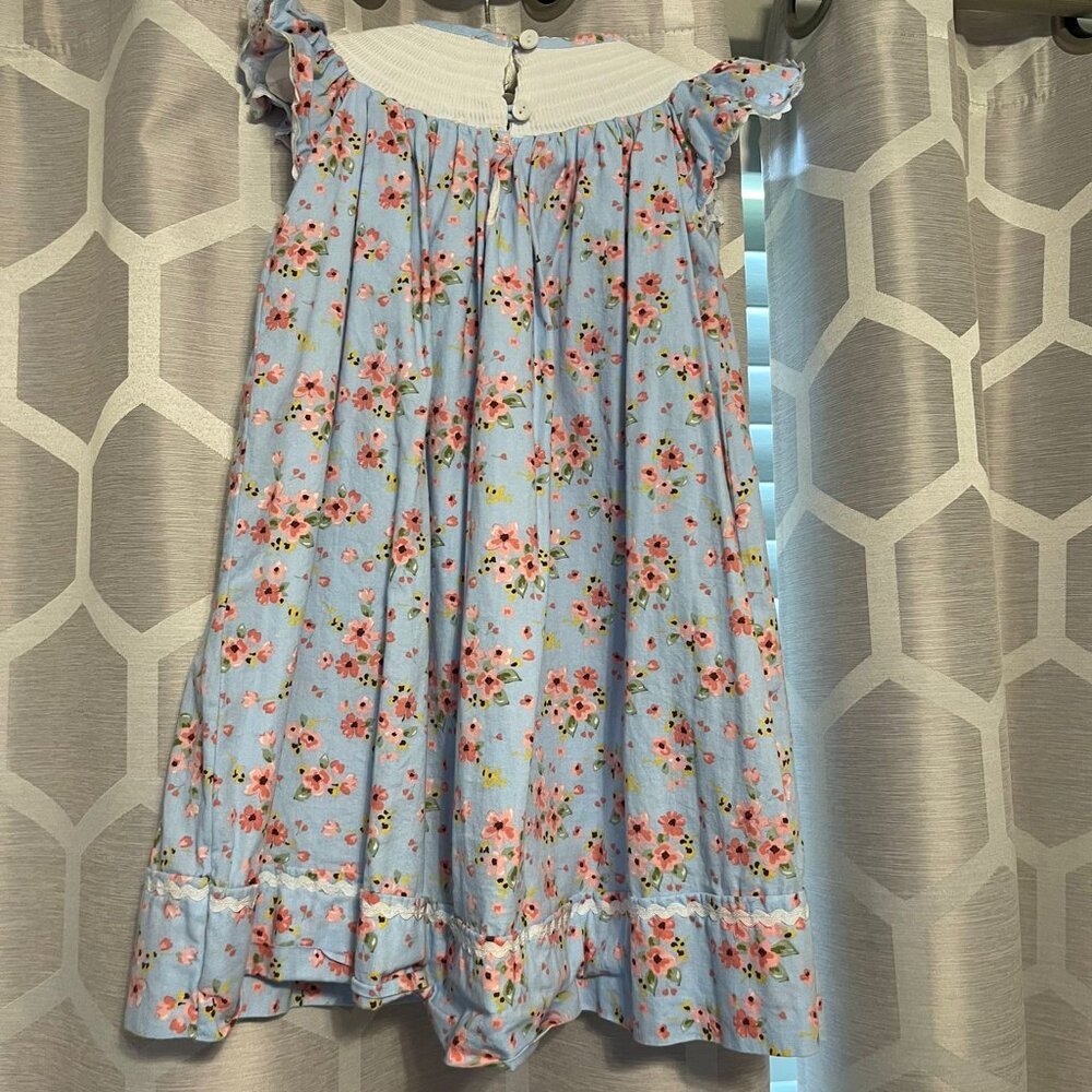 Girls Smocked Dress, size 4 - Picture 2 of 2
